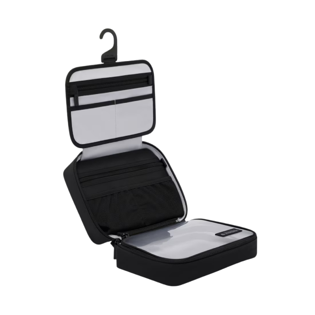 Travel Accessories 系列 黑色三折盥洗包