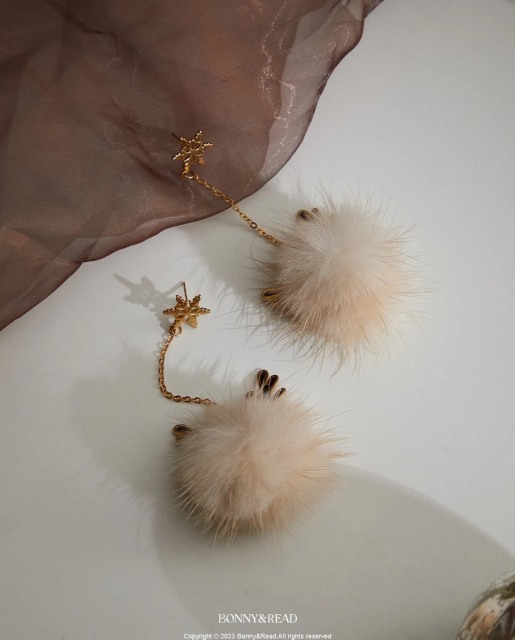 【溫暖耶誕 有點心意】Bonny&Read [銀針] 漫漫雪球耳環