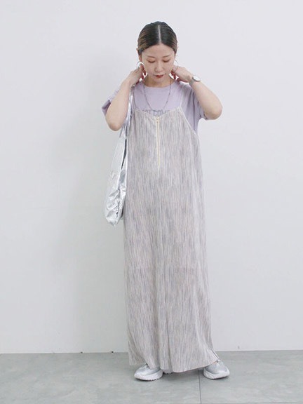 【夏日必備夢幻戰服】SM2-藝術感直條紋細褶半拉鍊吊帶洋裝