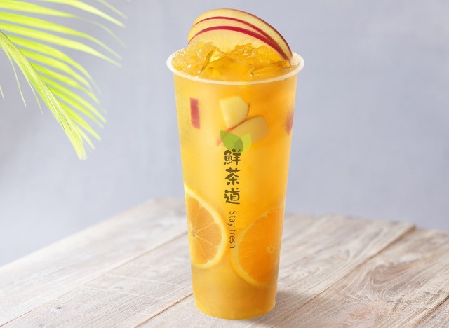 【桃站獨家耶誕商圈美食】鮮茶道桃園春日一店 水果茶買一送一 乙份