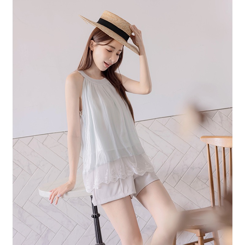 【HOME SHOP】下擺蕾絲削肩上衣 淺藍