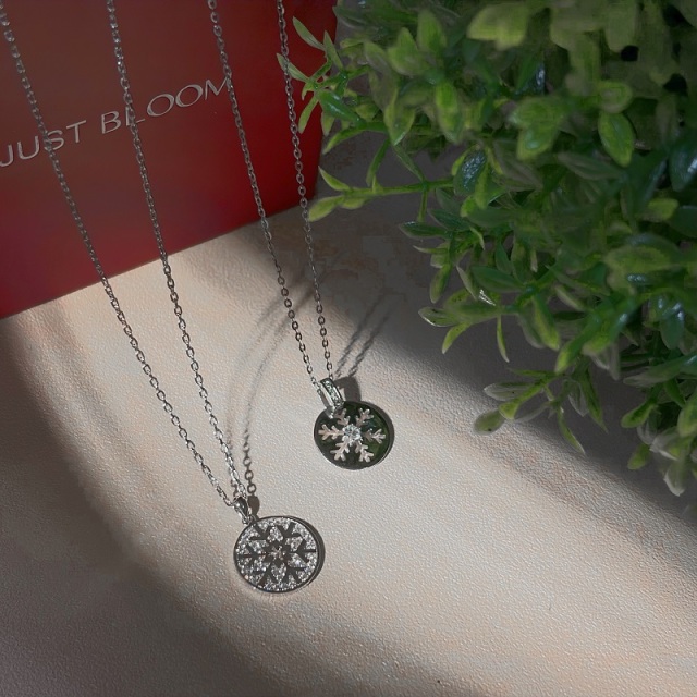 【溫暖耶誕 有點心意】JUST BLOOM 霜羽露芯冬映銀環