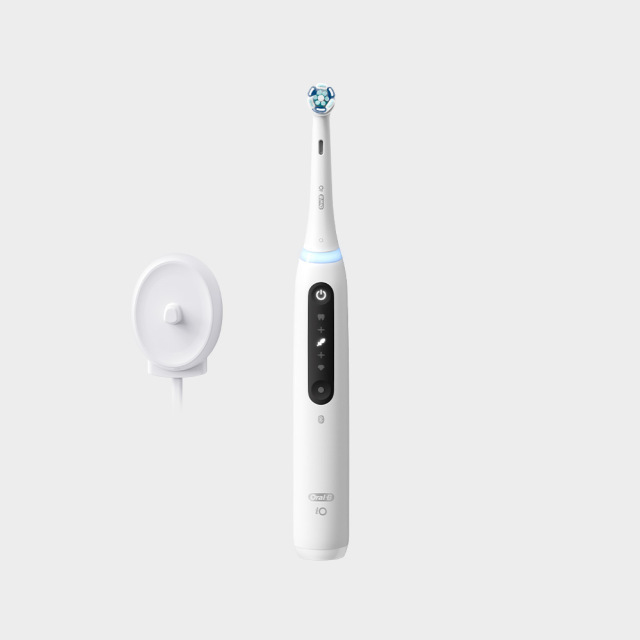 【炫父紓壓豪禮計畫】恆隆行 Oral-B iO TECH 微震科技電動牙刷-白