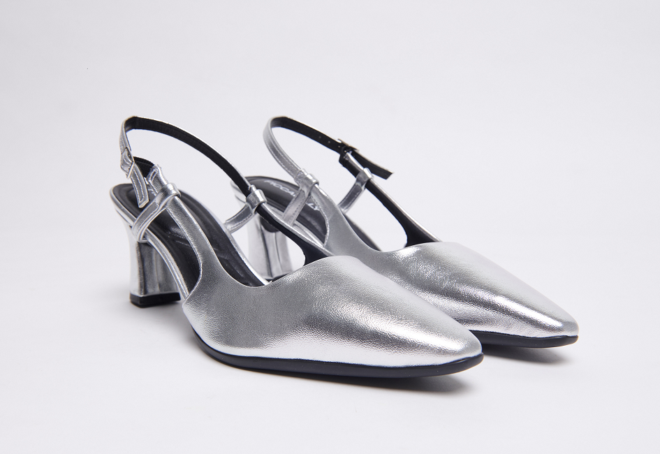 【be;eza】Macy Slingback 時尚女伶中跟鞋 銀色-39
