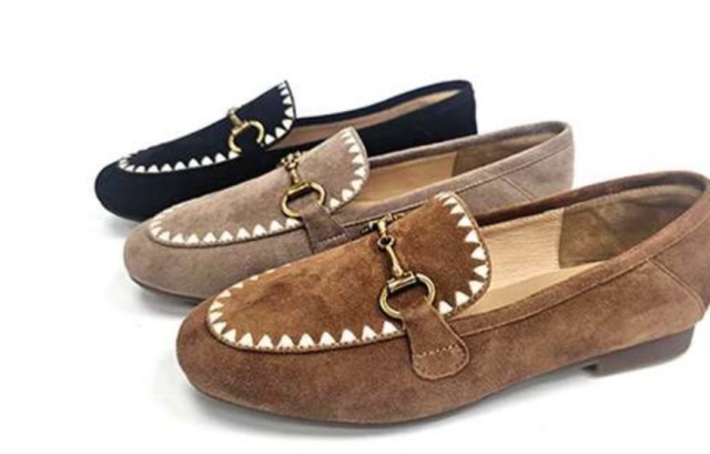 【百點即享-健康好物嚴選】GREEN PINE 麂皮飾扣樂福鞋